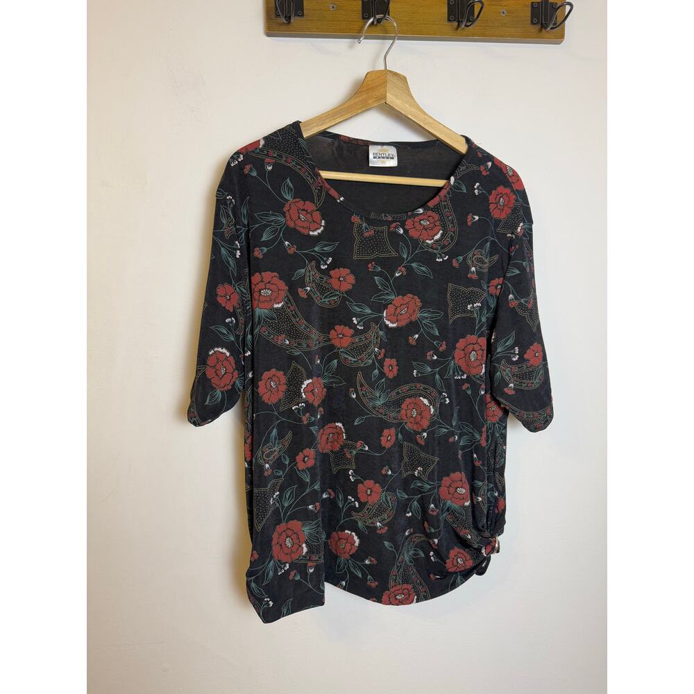 TR BENTLEY Women's Short Sleeve Black Top Flowers Size 3x Made in USA